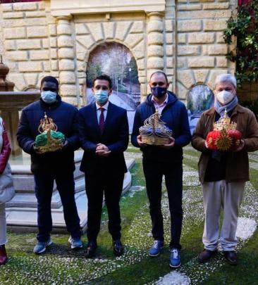 ©Ayto.Granada: EL AYUNTAMIENTO RECONOCE EN LA FIGURA DE LOS REYES MAGOS “A LAS PERSONAS QUE NOS HAN CUIDADO DURANTE LA PANDEMIA